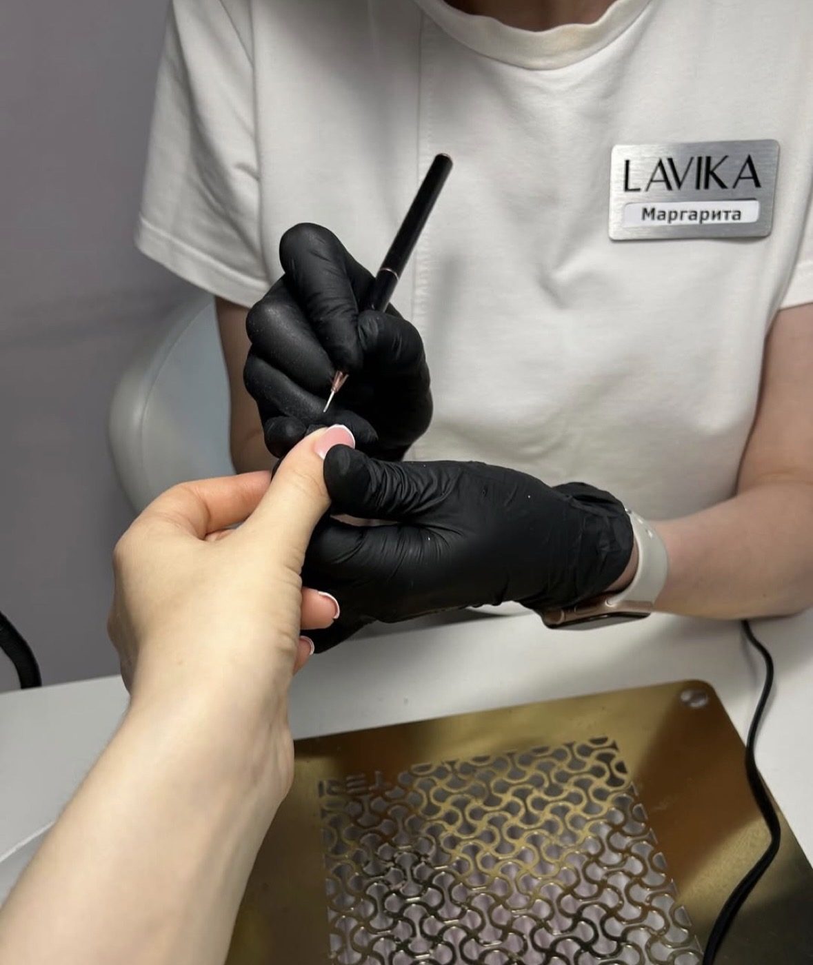 Професійний манікюр у Lavika в Ірпені